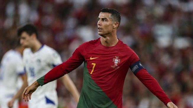 Cristiano Ronaldo Pertajam Rekor Penampilan Terbanyak di Laga Internasional, Messi Kalah Jauh