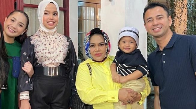 Potret Kebersamaan Putri Ariani dan Pedangdut (Instagram/@arianinismaputri)