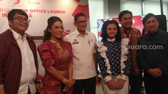 Krisdayanti, Amora dan Sandiaga Uno ditemui di Cilandak, Jakarta Selatan pada Senin (19/6/2023] (Suara.com/Rena Pangesti)