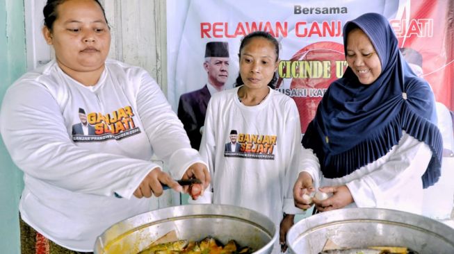 Dongkrak Ekonomi Keluarga, Perajin Ikan Pindang Tingkatkan Produktivitas Lewat Pelatihan di Karawang