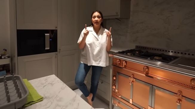 Potret Dapur Baru Nagita Slavina (YouTube Rans Entertainment)