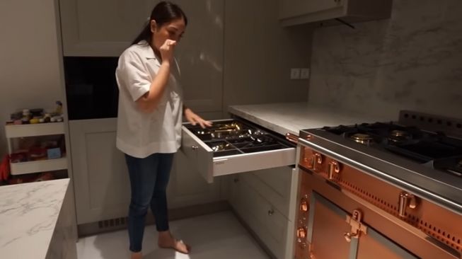 Potret Dapur Baru Nagita Slavina (YouTube Rans Entertainment)