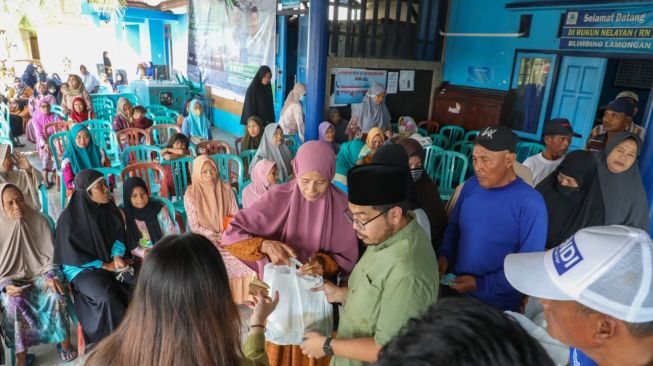 Bazar Sembako Murah Dari Relawan Sandi Uno Lamongan, Ringankan Beban Ekonomi di Tengah Harga yang Semakin Melambung