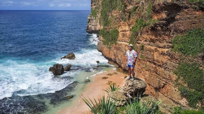 Daya Tarik Pantai Karang Payung, Tempat Wisata Alam Gratis di Wonogiri