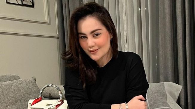  Artis yang Operasi Potong Lambung (Instagram/@jennifer_haris89)