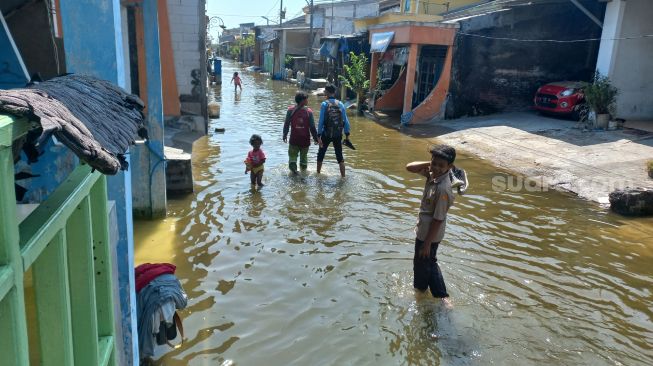 Mereka yang Terpaksa Berdamai di Tengah Bayang-bayang Semarang Tenggelam