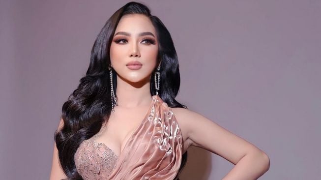 Cerita Pilu di Balik Kesuksesan Farida Gresia Jadi Influencer Terkenal