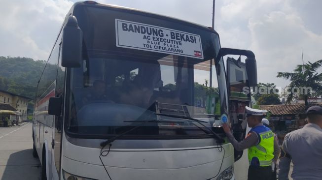 Jelang Idul Adha 2023, Petugas Banyak Temukan Bus dengan Kondisi Seperti Ini di Rest Area Purbaleunyi