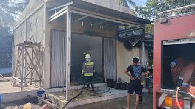 Sebuah Warung di Guguak Malalo Ludes Terbakar