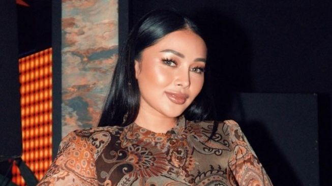 Penyanyi Indonesia bikin label musik sendiri (Instagram/@mutia_ayuu)