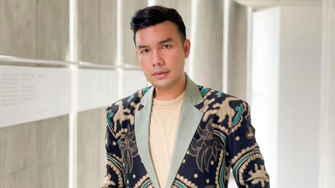 Endy Agustian, Influencer Pendidikan yang Punya Gelar Doktor dan Sederet Penghargaan