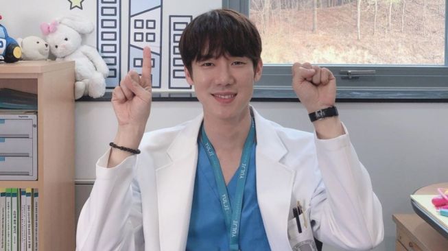 Fanmeeting Yoo Yeon Seok Ditunda, Berduka untuk Dongduk Women's University