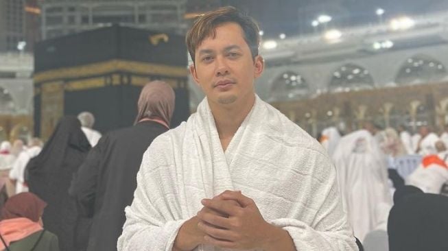  Artis Naik Haji 2023 (Instagram/@kikifarrel_)