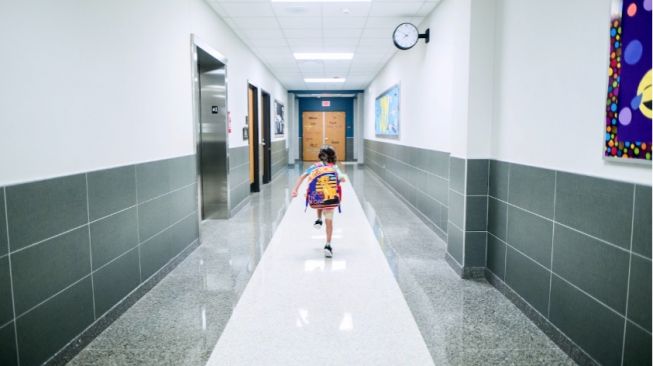 5 Cara Membujuk Anak agar Mau Berangkat Sekolah