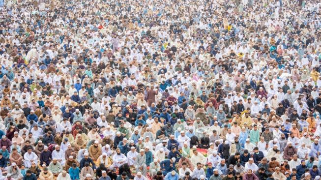 5 Amalan Sebelum Sholat Idul Adha: Takbir, Mandi hingga Jangan Makan