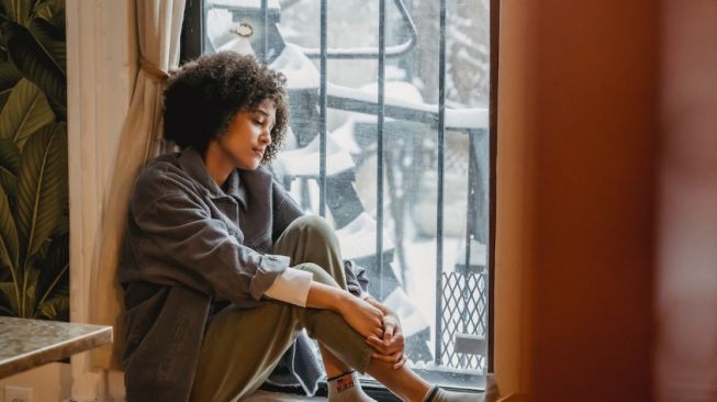 5 Cara Mengatasi Quarter Life Crisis dan Menemukan Kembali Arah Hidup