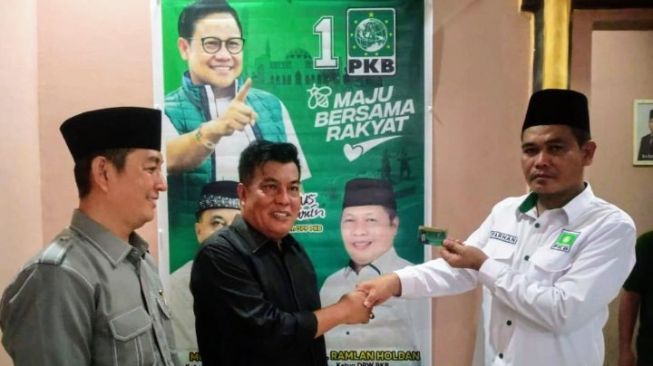 Tak Sejalan dengan Demokrat, Farhan Banting Stir ke PKB