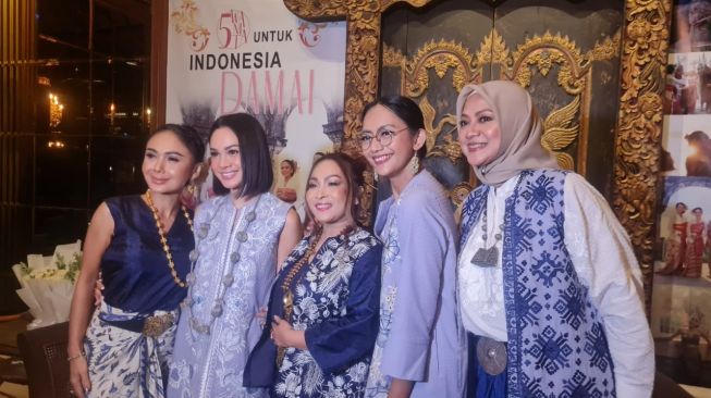 Grup Vokal 5 Wanita Rilis Lagu Damai karya Guruh Soekarnoputra