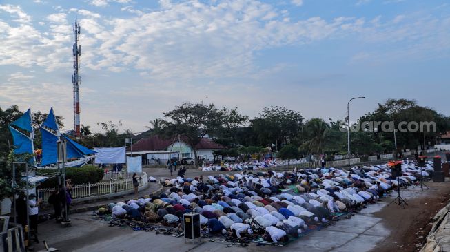 Awal Mula Umat Islam Indonesia Salat Id di Lapangan, Ternyata Gara-gara Kritikan Orang India