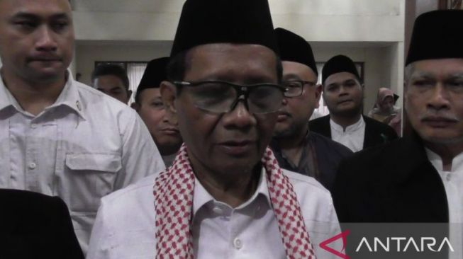 Mau Dievaluasi, Tapi Al Zaytun Buka Pendaftaran, Mahfud MD: Silakan, karena Ponpes Lembaga Pendidikan yang Harus Dibina