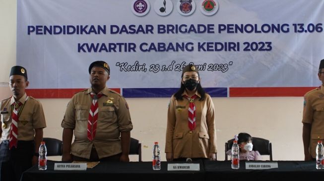 Siapkan Anggota dalam Tugas Kemanusiaan, Kwarcab Gerakan Pramuka Kediri Gelar Diksar Brigade Penolong