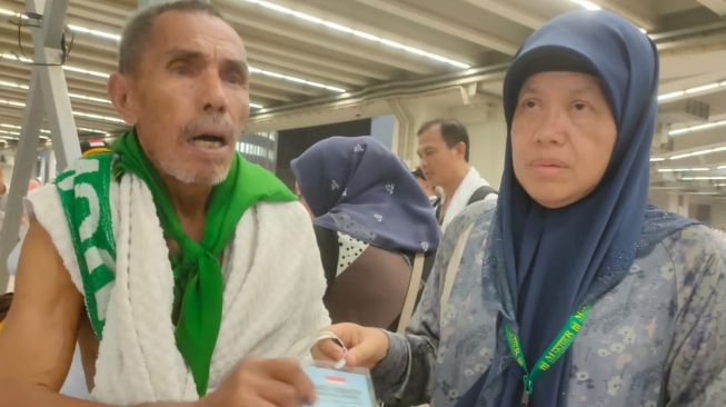 Imbas Terlantar di Arafah, Beberapa Jemaah Lansia Pingsan Usai Lempar Jumroh di Mina