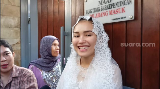 Rasakan Perbedaan Idul Adha Tahun Ini dan Sebelumnya, Ayu Ting Ting Sampai Sujud Syukur