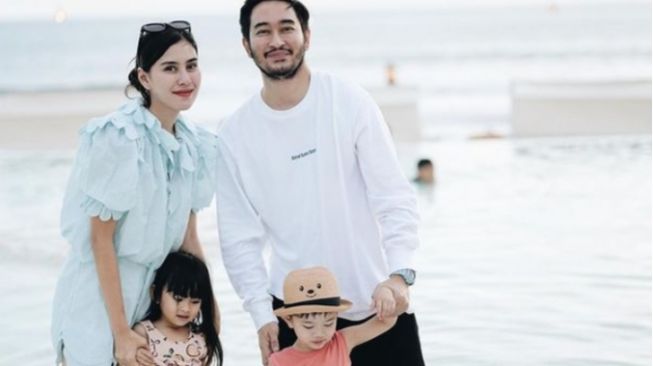 Syahnaz Sadiqah Ajak Mama Amy dan Mertua Liburan Bareng Anak, Netizen: Biasanya Enggak Pernah