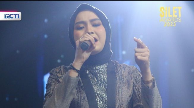 Gaya Seleb di Silet Award 2023 (Instagram/@officialrcti) 