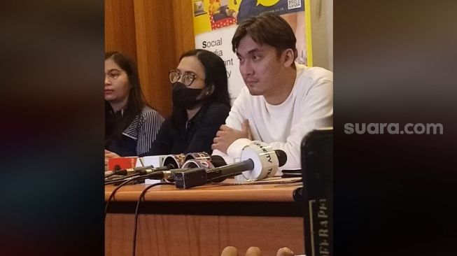 Rendy Kjaernett Minta Maaf ke Istri dan Berharap Bisa Perbaiki Rumah Tangganya