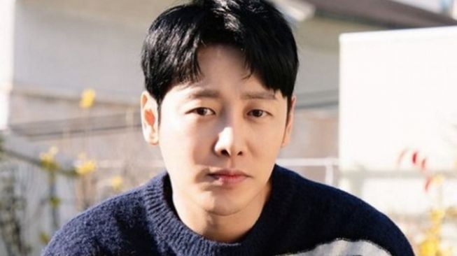 4 Drama Korea Hit Kim Dong Wook, Si Pengacara Tampan di 'Delightfully Deceitful'