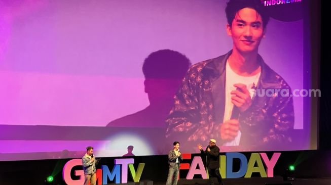 Banjir Fan Service, GMMTV FANDAY 5 Tay Tawan di Jakarta Bikin Fans Meleleh