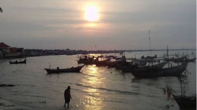 Daya Tarik Pantai Boom, Tempat Wisata Alam Keluarga di Tuban