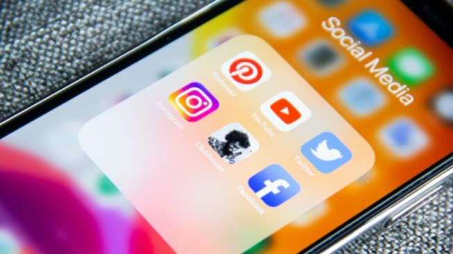 5 Dampak Negatif Oversharing di Media Sosial, Stop Sekarang!