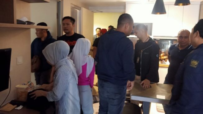 BREAKING NEWS! Si Kembar Rihana Dan Rihani Ditangkap Di Apartemen M Town Residences Gading Serpong