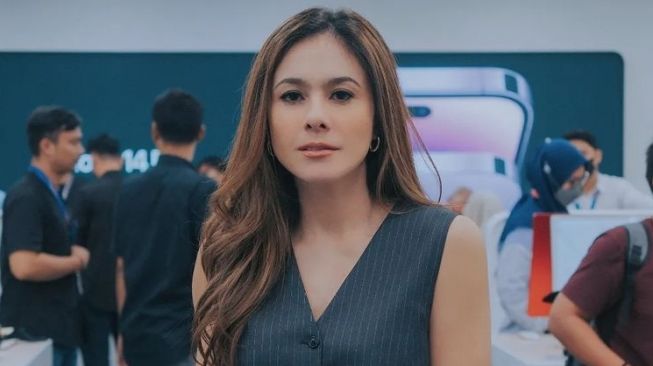 Profil Wulan Guritno Artis Cantik Yang Dikabarkan Putus Dari Sabda Ahessa