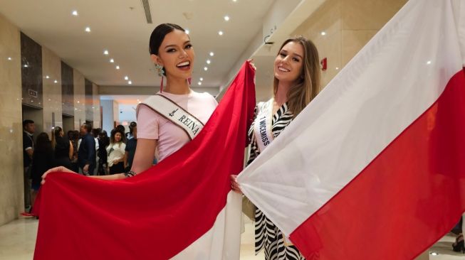 Ayu Michelle (kiri) akan mengikuti ajang kontes kecantikan Reina Del Cacao 2023 di Panama. [dokumentasi pribadi]