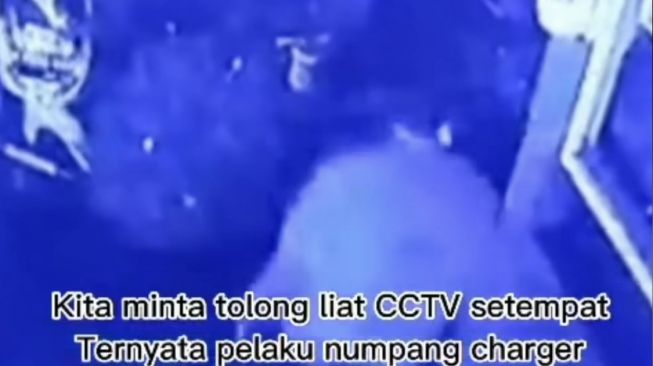 Beraksi Pagi Buta, Komplotan Begal di Pondok Pinang Jaksel Terekam CCTV Numpang Ngecas HP di Pos Satpam