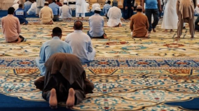 Bacaan Sholat Sebelum Salat Jumat, Perhatikan Niat dan Tata Cara yang Benar