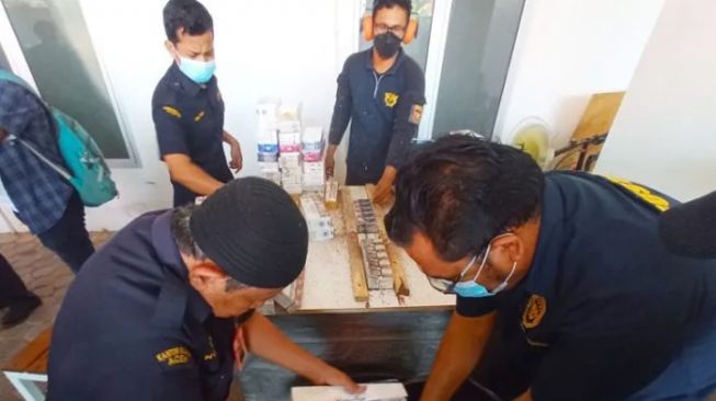 Bea Cukai Musnahkan 1,1 Juta Batang Rokok Ilegal