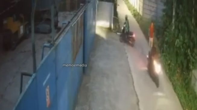 Ngeri! Begal Sadis Rampas Motor Di Kalideres, Beraksi Saat Jalanan Sepi Di Pagi Hari