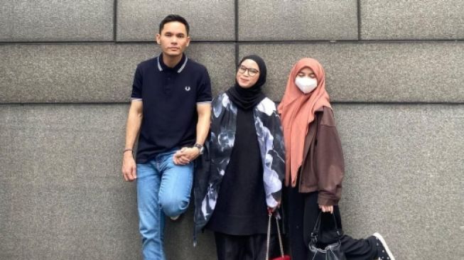 Potret Keluarga Ben Kasyafani Liburan di Australia (Instagram/@nesyanabila)
