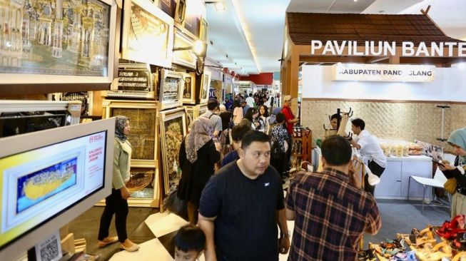 Ayo Jelajahi Produk UMKM di Hall C1 dan C2 Jakarta Fair 2023!