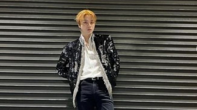 Jinhwan iKON Berangkat Wajib Militer Akhir Bulan Ini