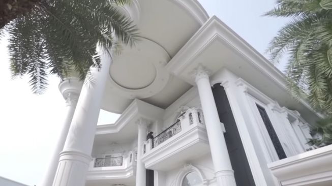 Rumah Putri Ariani di Jakarta (YouTube MAIA ALELDUL TV)