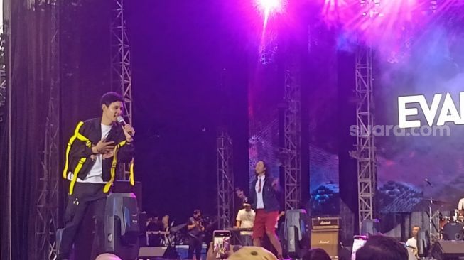 Manggung di Java Pop Fest 2023, Evan Loss Curhat Patah Hati: Asmaraku Gak Beruntung