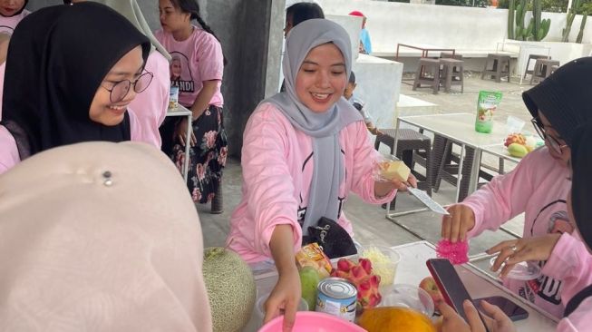 Ciptakan Peluang Bisnis untuk Milenial di Banyuasin Lewat Pelatihan Membuat Salad