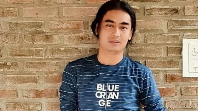 Bahas Izin Lagu ST12, Penampilan Charly Van Houten Justru Bikin Salfok: Makin Cakep