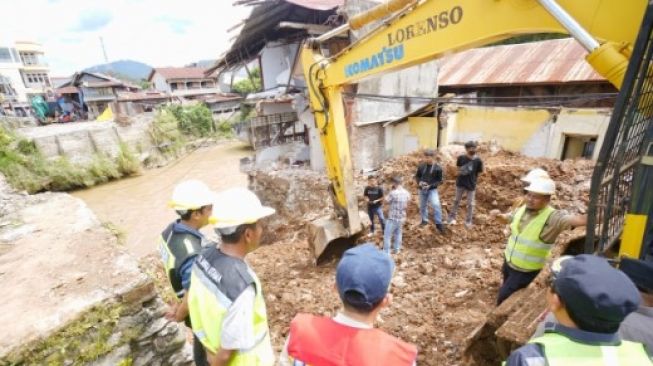 Capaian Signifikan Gubernur Sulsel Andi Sudirman di Bidang Perkimtan