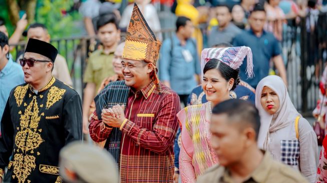 Angkat Keberagaman Sekaligus Penggerak Ekonomi, Pawai Colorful Medan Carnival Berlangsung Meriah